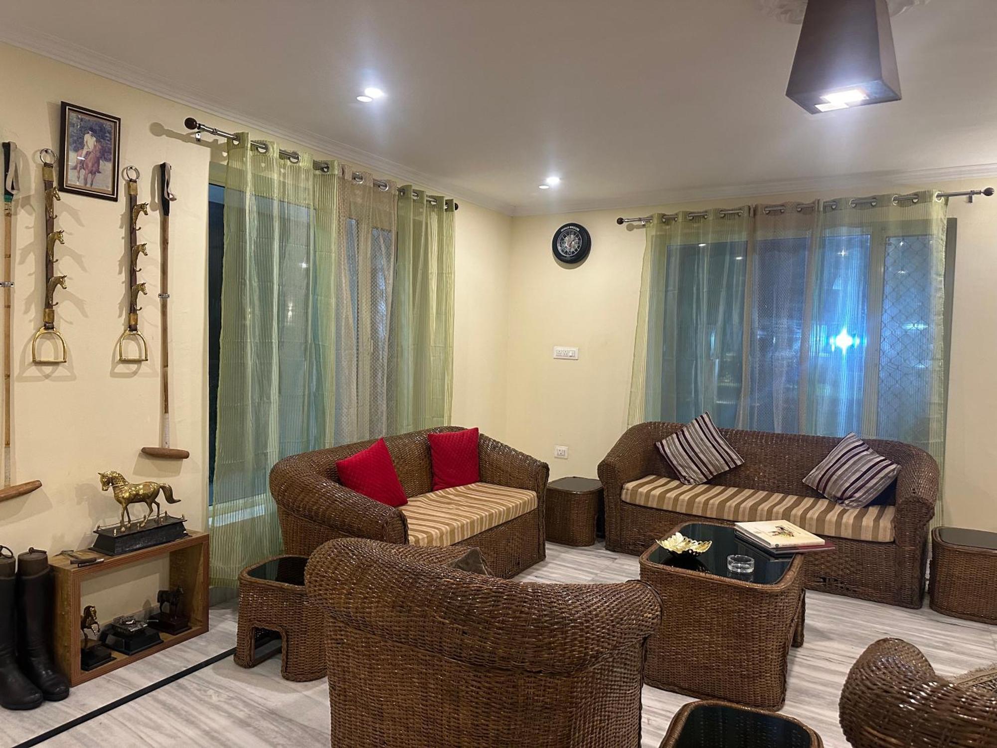 Highfield Villa Kanatal Exterior photo