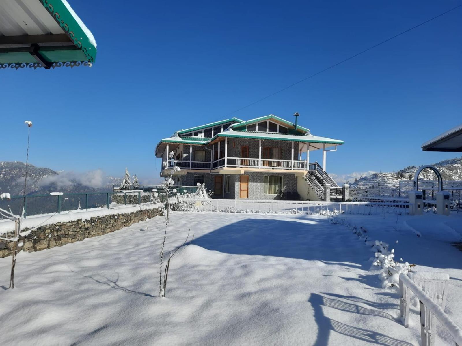 Highfield Villa Kanatal Exterior photo